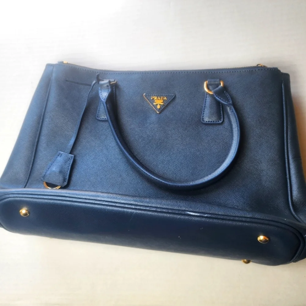 🌸 Prada | Handbag | Medoum sized bag - Picture 1 of 16